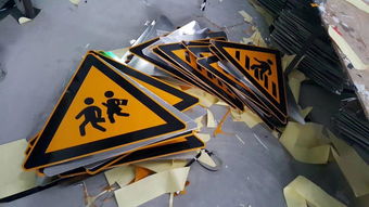 云南市政高速公路交通標志標牌設(shè)計制作安裝一體化服務(wù) 提升路網(wǎng)效能與安全的關(guān)鍵